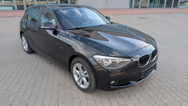 Uz nomu BMW 1 sērija — foto